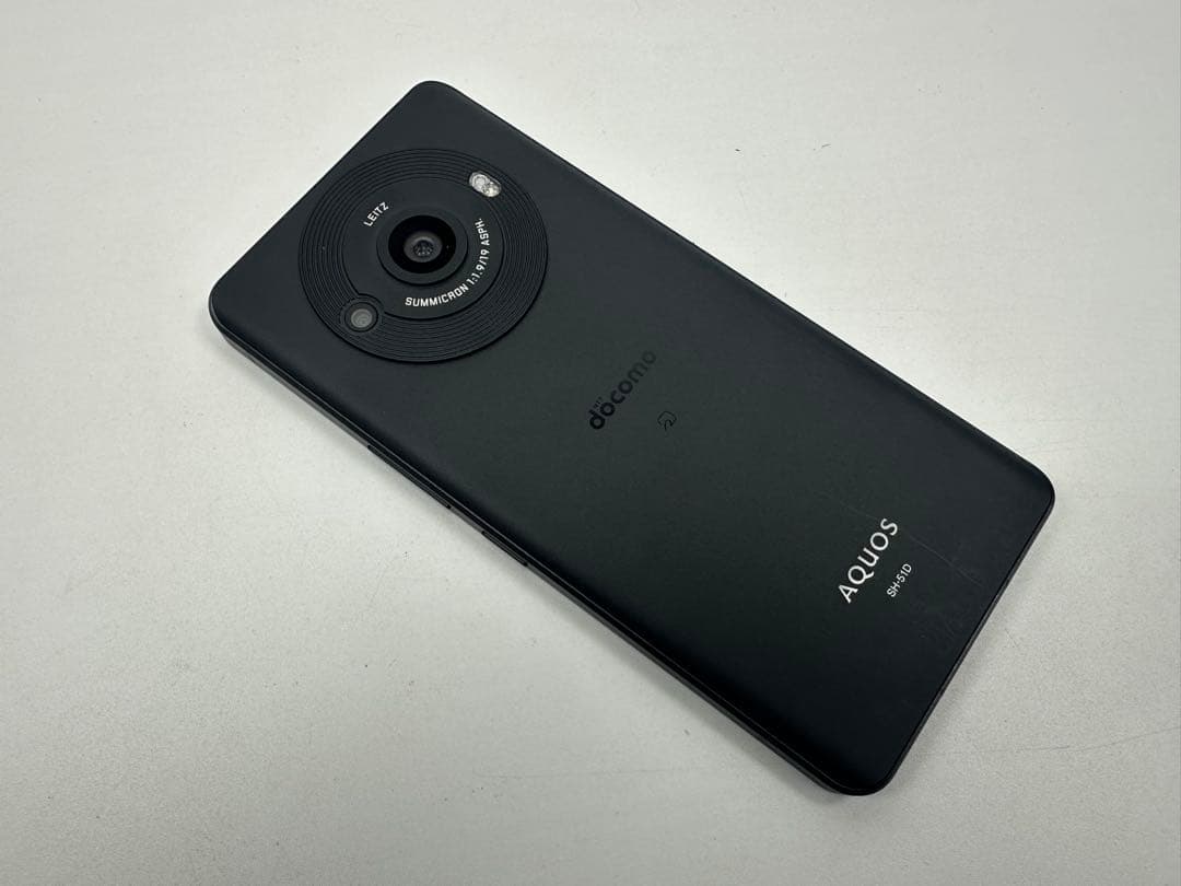 先生一番 美品 Aquos R8 pro docomo 画面不良なし