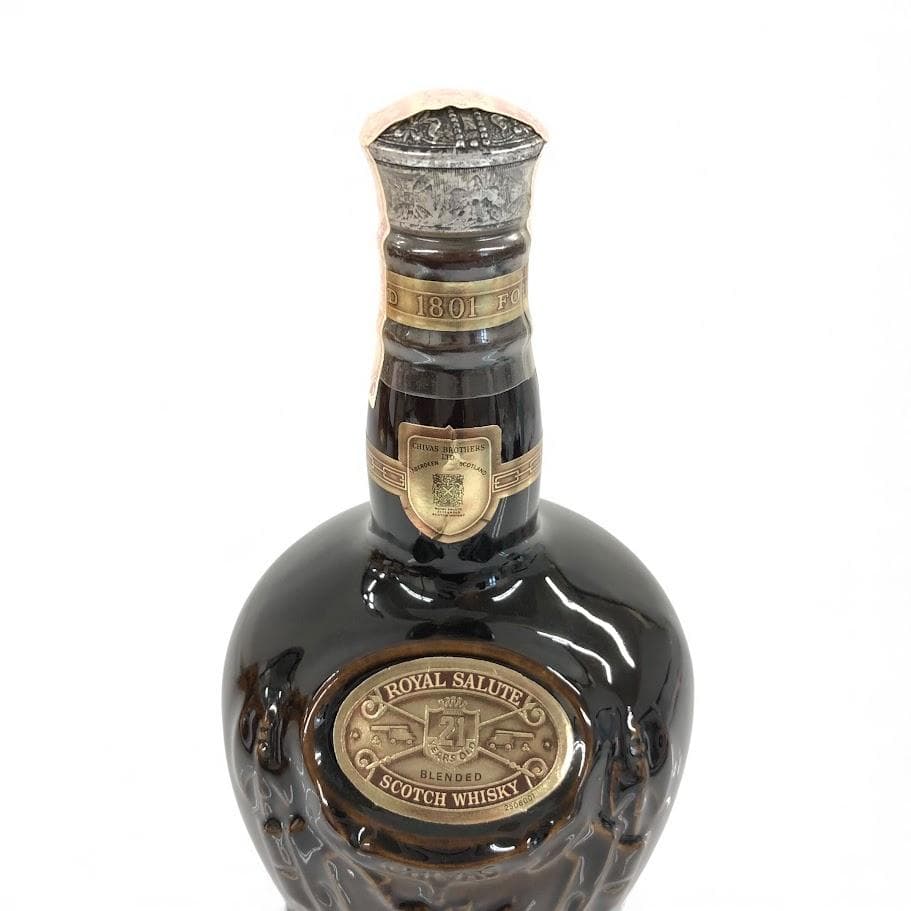 未開封 ロイヤルサルート 21年 茶陶器ボトル 700ml 40％ 