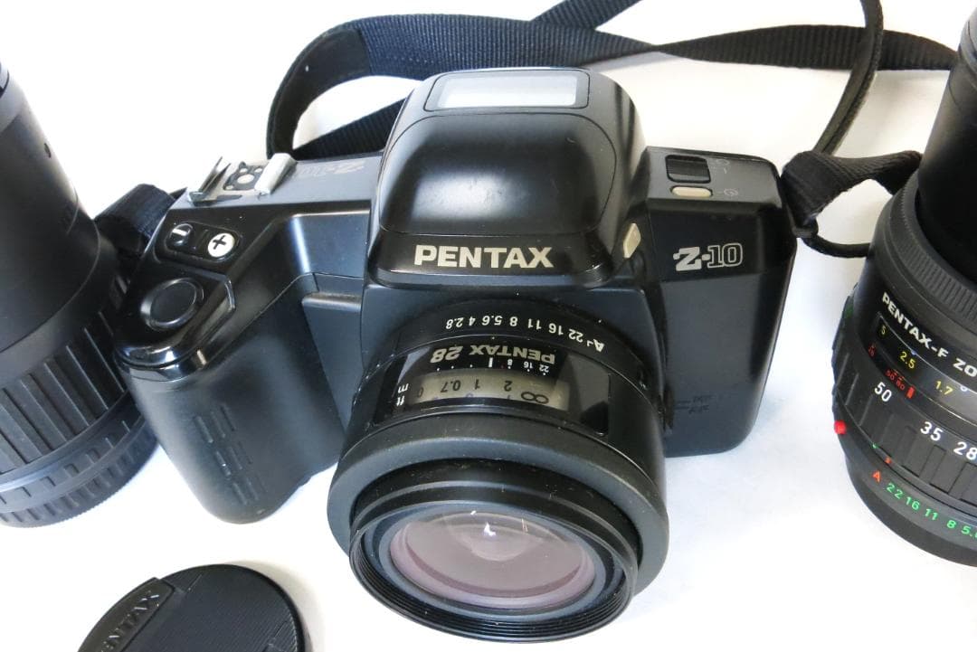 PENTAX ペンタックスＺ-10　本体と交換レンズ4本、ストロボ