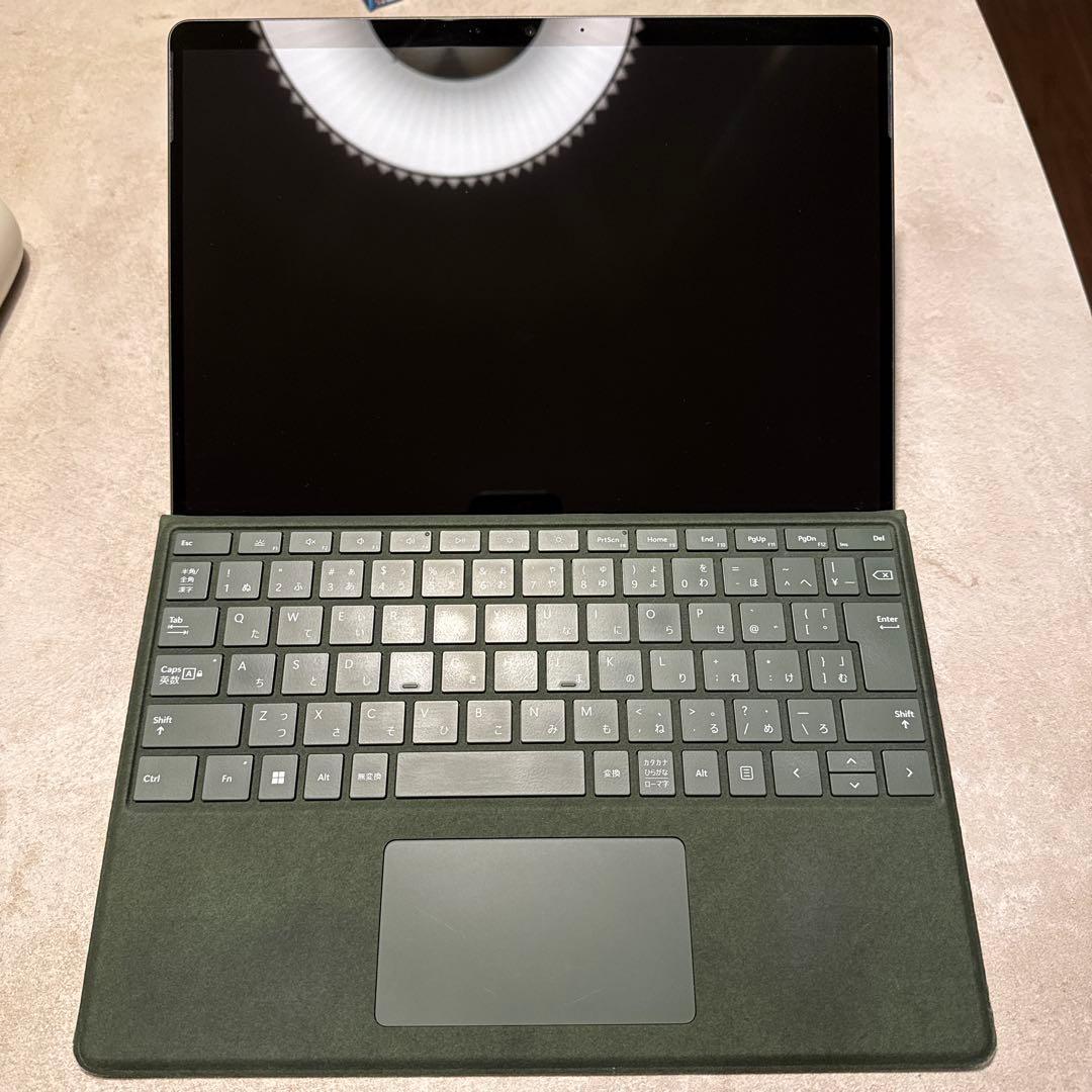 Microsoft Surface Pro 9 SSD256Gメモリ8G ペン付