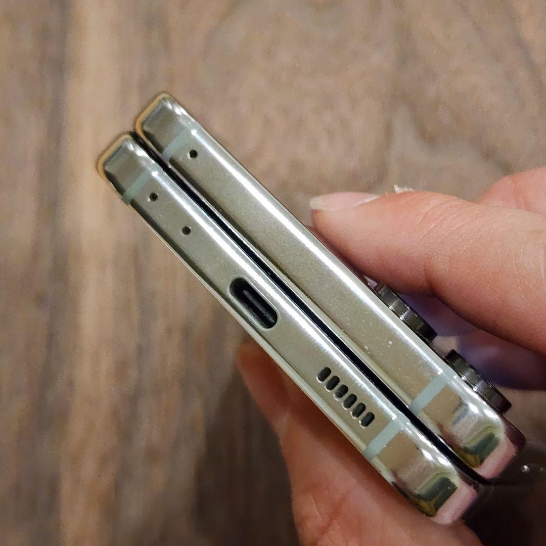 動作確認済み Galaxy z flip5 simフリー au