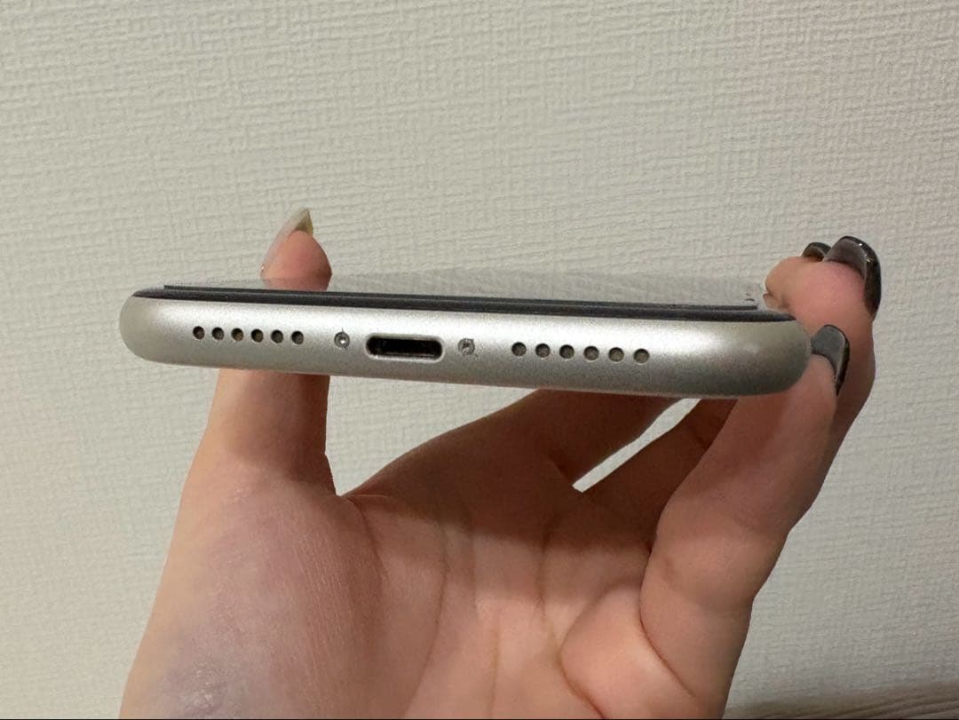 Apple iPhone 11 ホワイト 本体 SIMフリー 64GB動作良好
