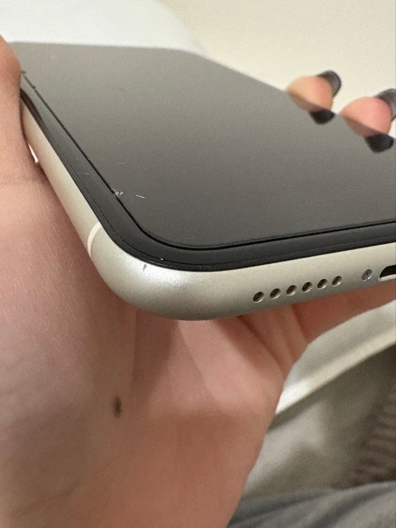 Apple iPhone 11 ホワイト 本体 SIMフリー 64GB動作良好