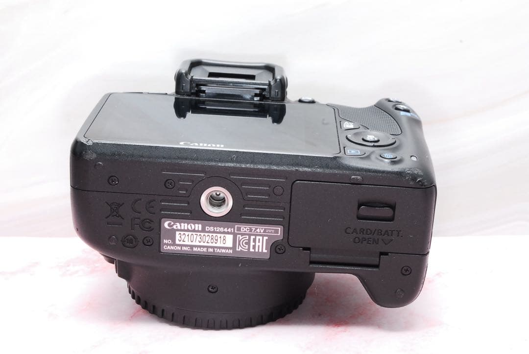 ✨スポーツ観戦に✨Canon Kiss X7 ダブルレンズ 最軽量クラス