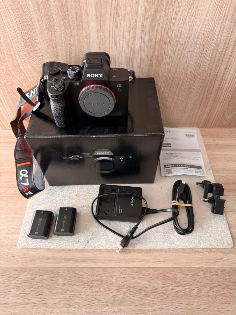 SONY α7RV ボディ　元箱・カメラバッグ付
