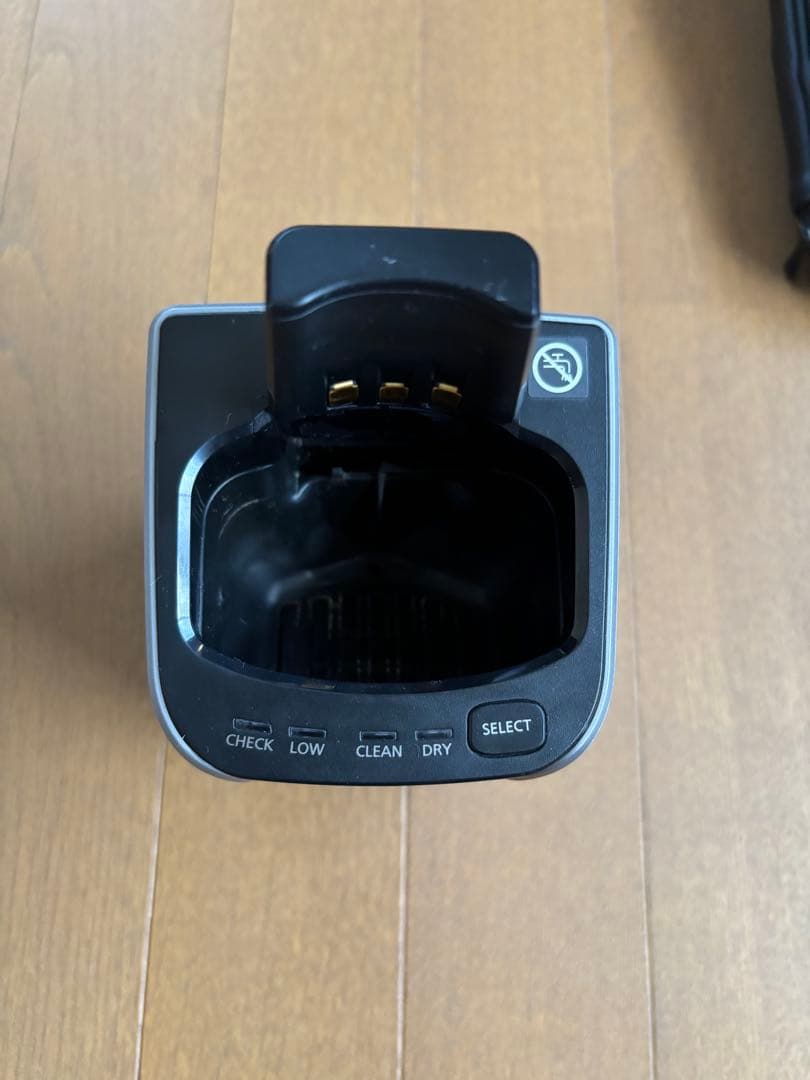 Panasonic ラムダッシュ５枚刃　メンズシェーバー　ES-CLV9EX