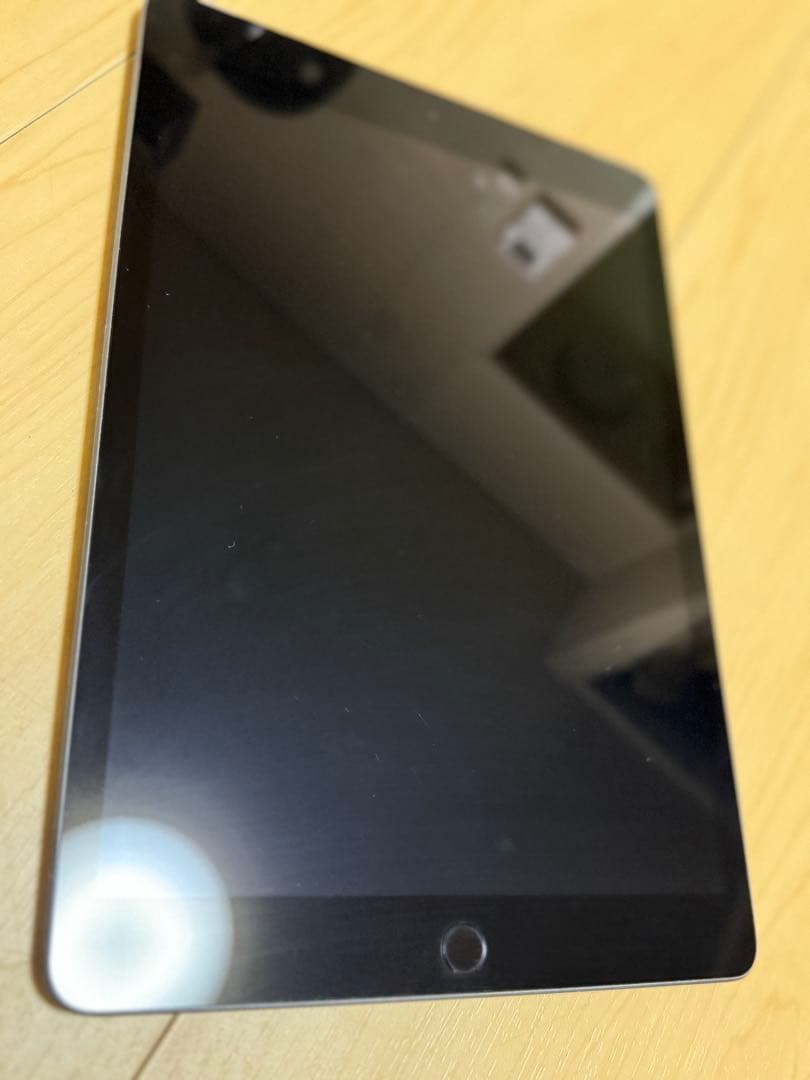 iPad（第8世代）32GB Wi-Fi＋Cellularモデル（au版）