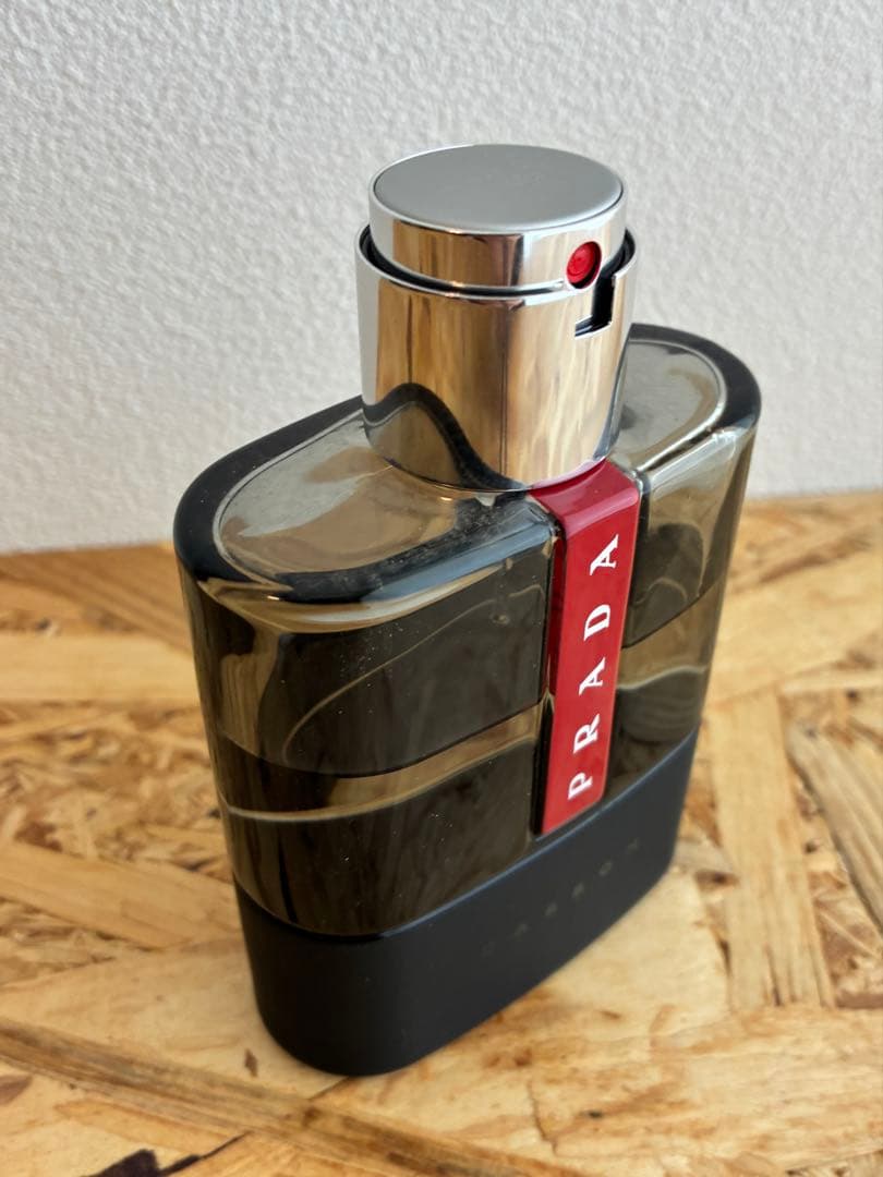 PRADAプラダルナロッサ　カーボン　オーデトワレ