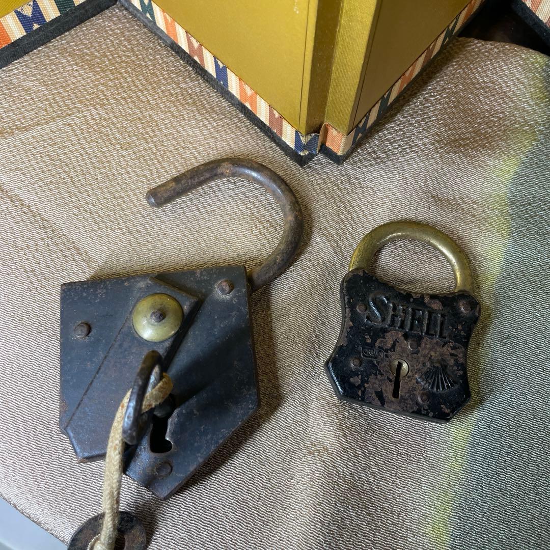 骨董　錠前と鍵　2組　根付け　江戸明治