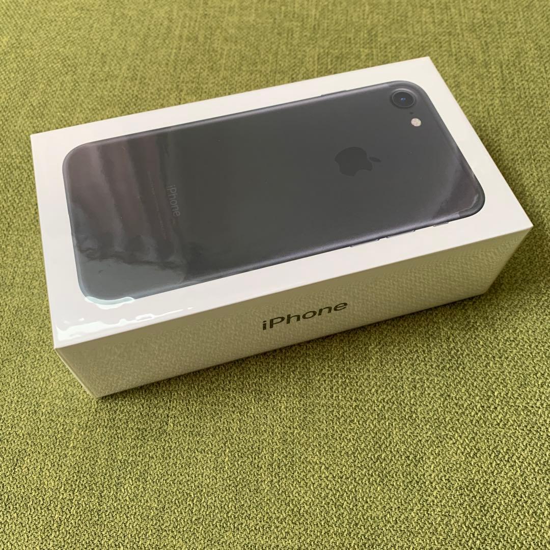 【新品】Apple iPhone7 MNCE2/A 32GB スマホ ブラック