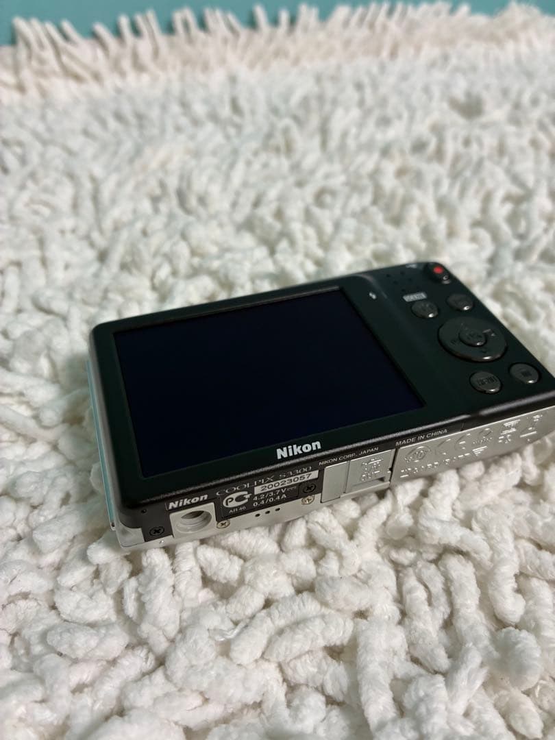 Nikon COOLPIX S3300 コンパクトデジタルカメラ　シルバー