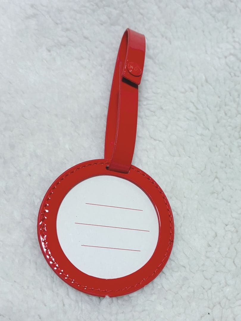 CHANEL ノベルティ　ネームタグ　エナメル　赤