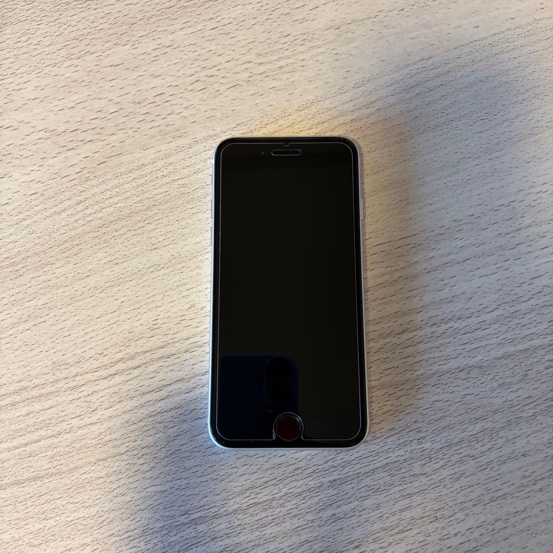 iPhoneSE 第3世代 64GB スターライト 白 美品