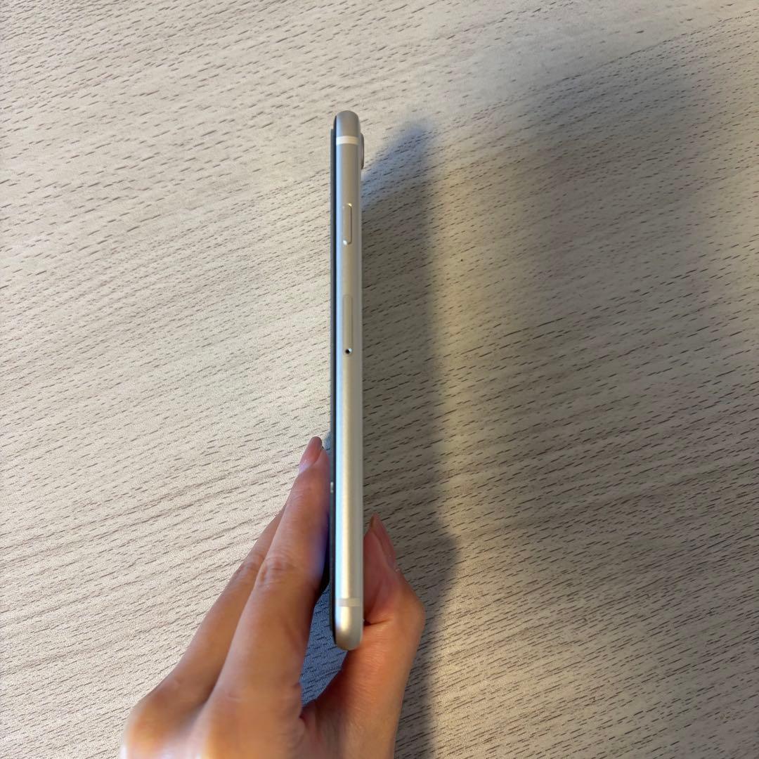 iPhoneSE 第3世代 64GB スターライト 白 美品