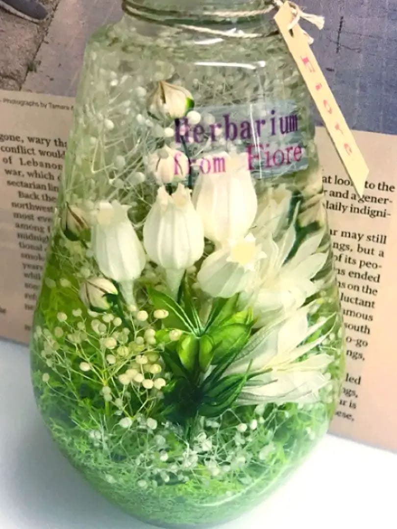 グリーンフォレスト  ＊しずく＊  沢山の白いお花   癒しのハーバリウム