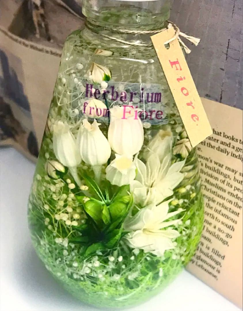 グリーンフォレスト  ＊しずく＊  沢山の白いお花   癒しのハーバリウム
