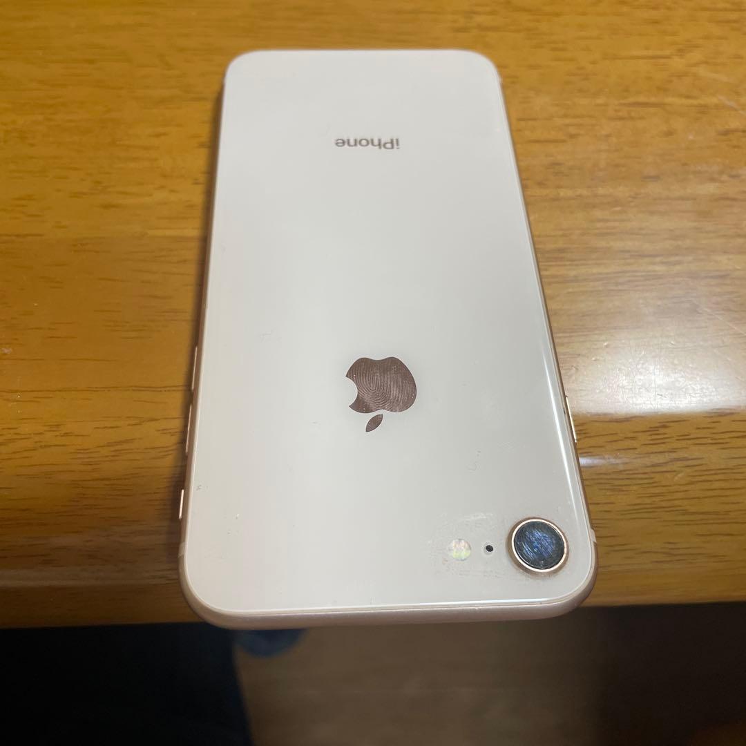 【３連休特別セール‼︎】《美品！》iPhone8 ホワイト　希少品