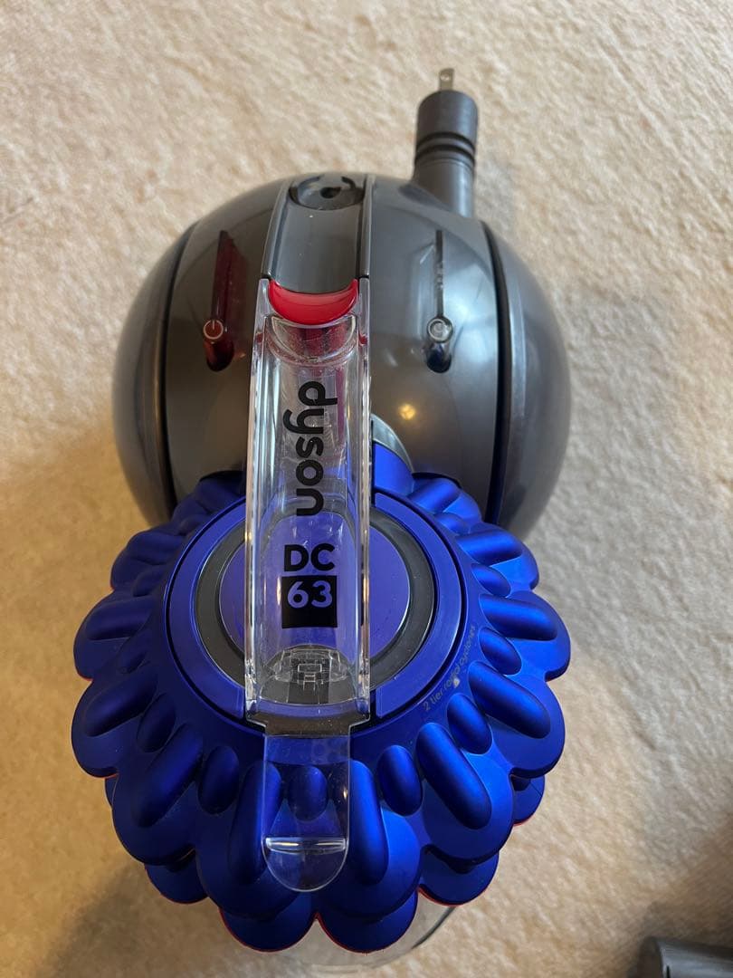 キャニスター掃除機 サイクロン式　DC63