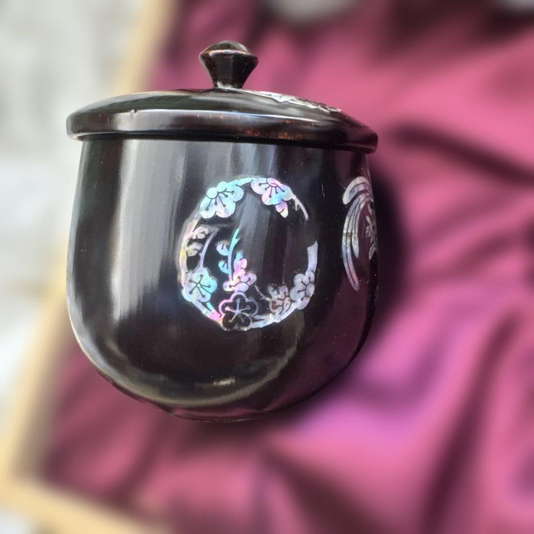 螺細漆器　韓国　人間国宝　李義植作　蓋付き湯呑　お椀　蒔絵螺鈿細工蓋付小鉢