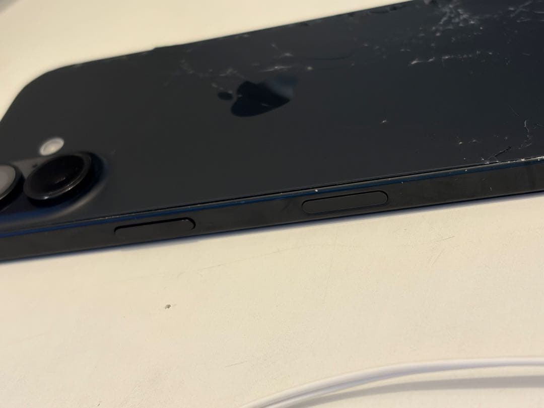 Apple iPhone 16 ブラック 本体 512GB