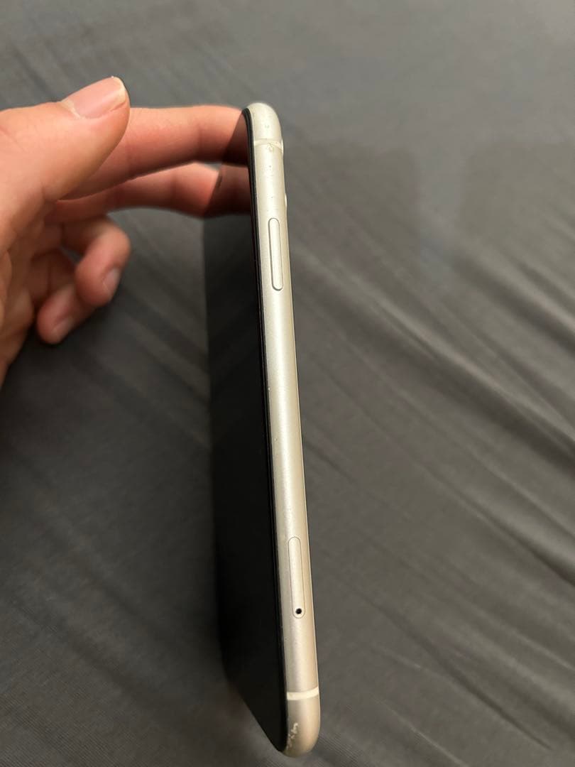 iPhone 11 ホワイト 128GB SIMフリー