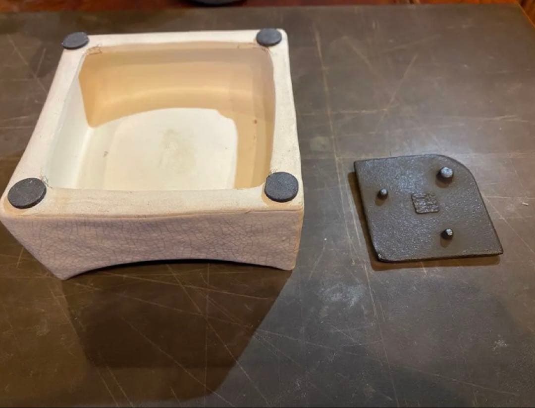 【極美品・お香たて】・手作り・鋳鉄(アンアン)台座・陶器香皿・２点セット レア