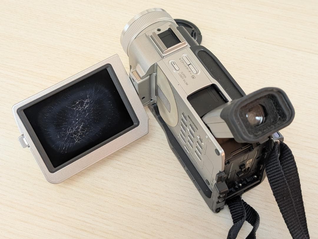 ビデオカメラ SONY DCR-TRV20