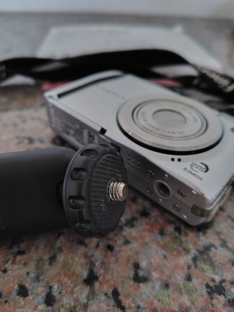 【良品】FUJIFILM FinePix F40fd デジタルカメラ