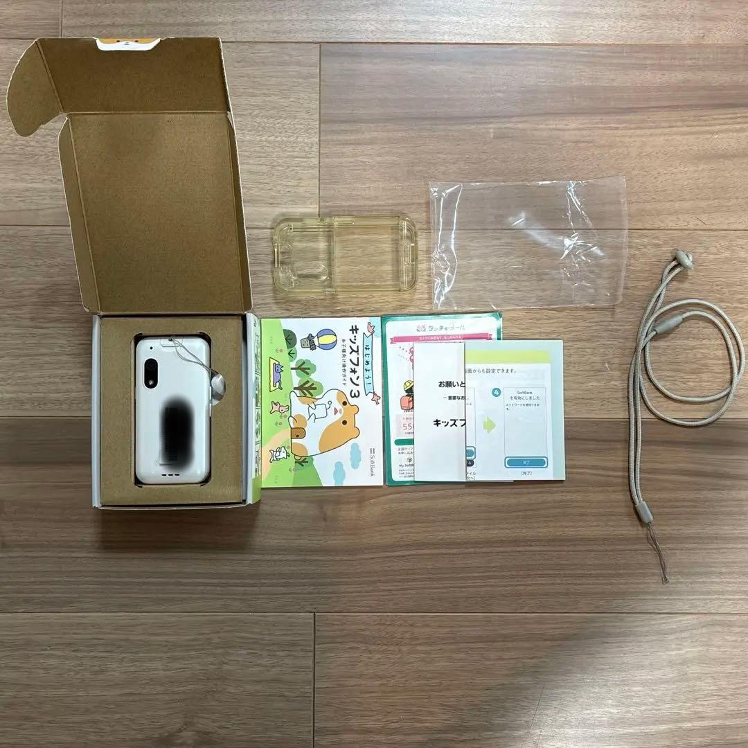 キッズフォン3 ソフトバンク　キッズホン　スマートフォン　デジタルsim