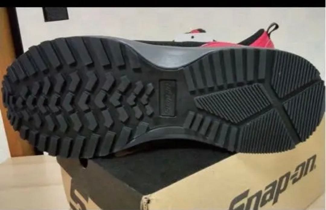 Snap-on 安全靴 黒と赤 スニーカー　スナップオン製