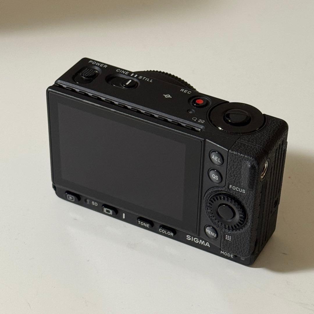 SIGMA fp ミラーレスカメラ