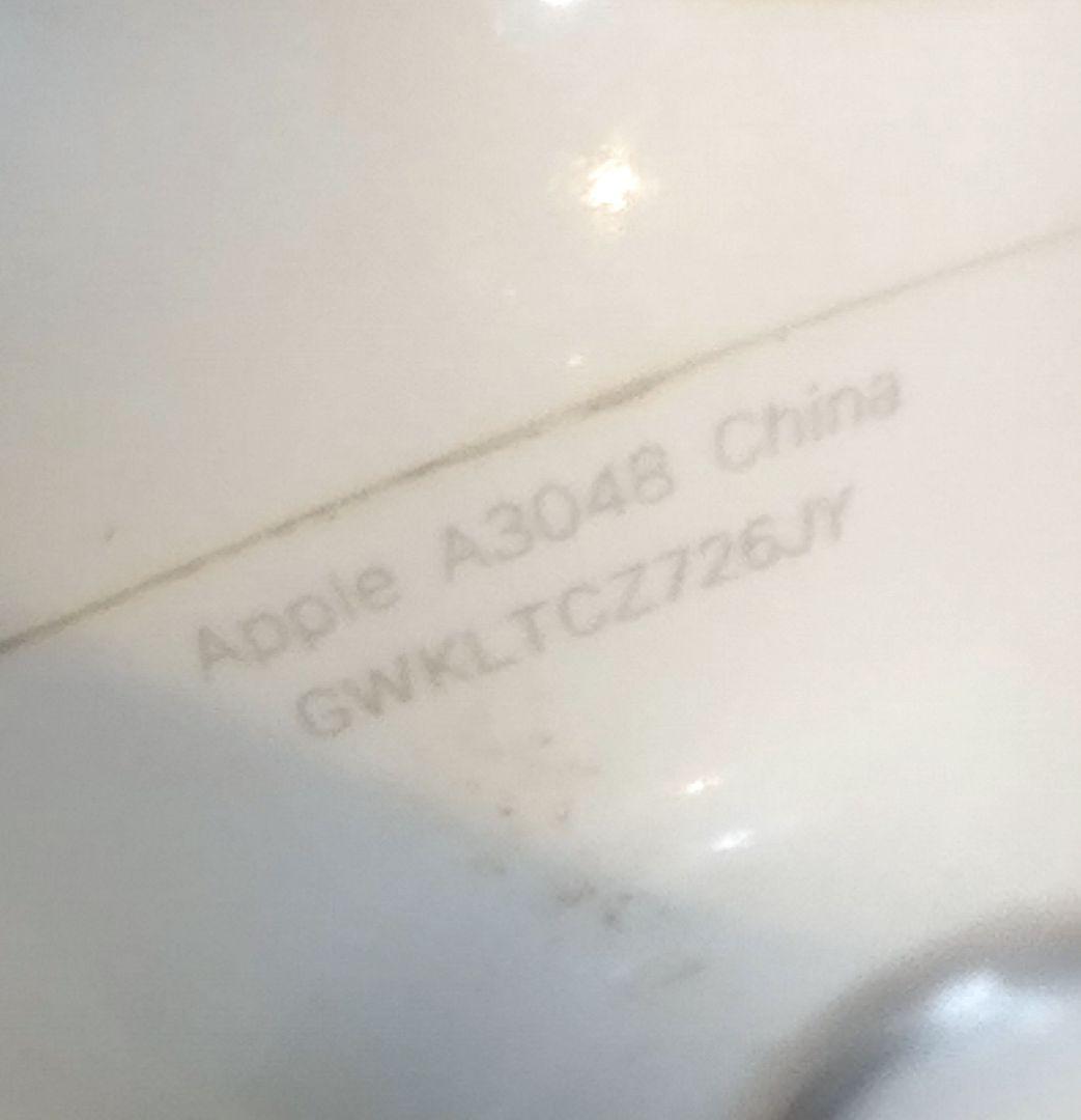 j*8様 Apple Airpods A2968 稼働確認済み