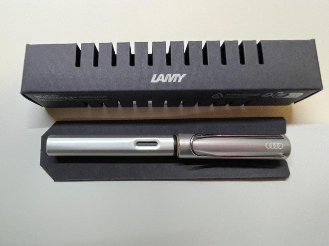 ⭐️新品・未使用⭐️ AUDI ✖️LAMY 万年筆（グラファイト）