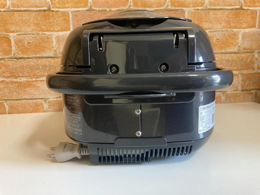 ★美品★2025年製ZOJIRUSHI 象印NW-VR10IH炊飯器5.5合炊き