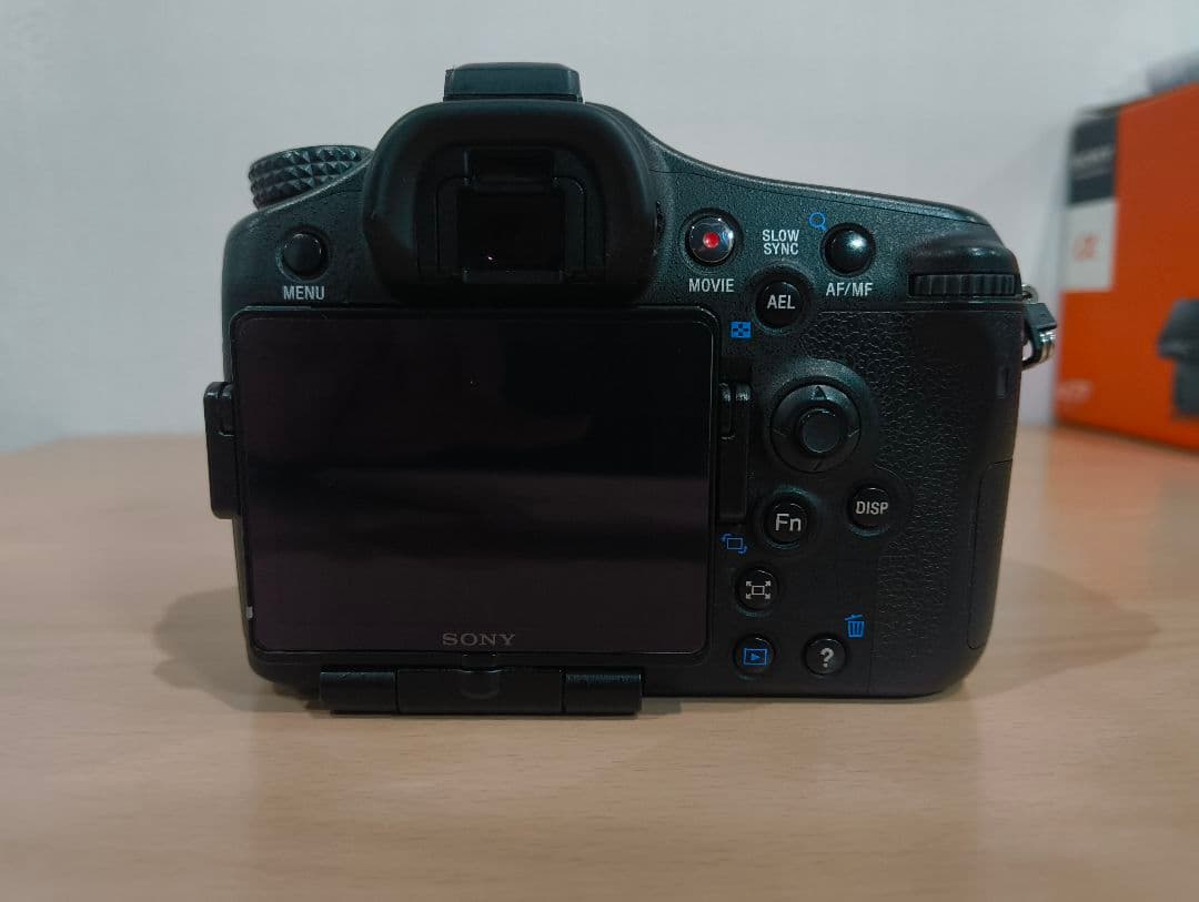 Sony α77 デジタル一眼レフカメラ 本体