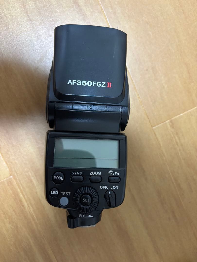 【最終値下げ】K-70 ボディ+18-250mm レンズ ストロボ付き