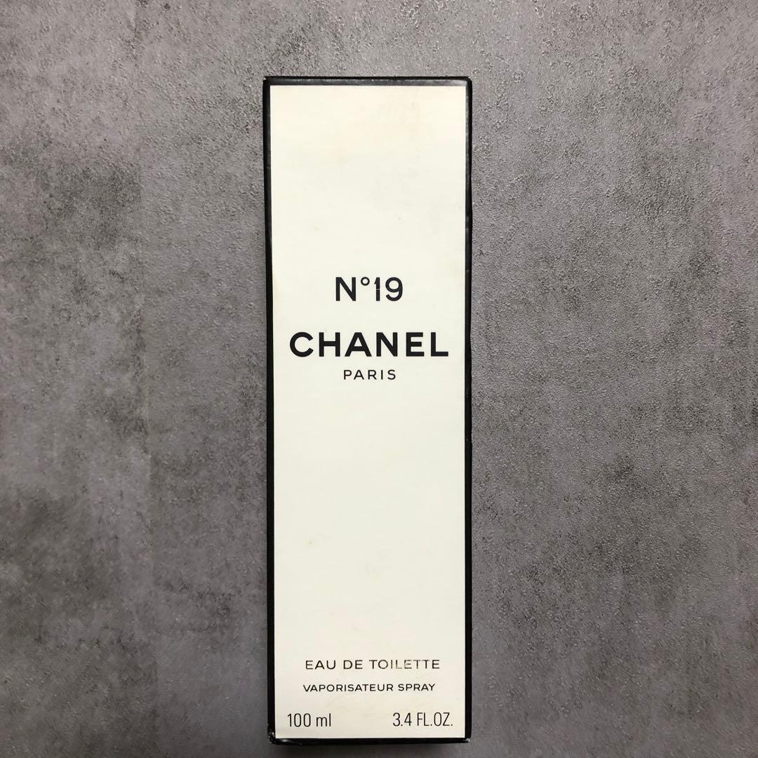 新品未使用　シャネル N°19 オードトワレ　ヴァポリザター　香水　100ml