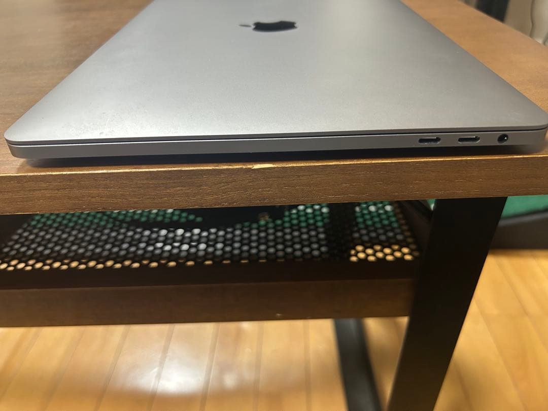 極美品 充電21回MacBook Pro 2020 i5 16GB 512GB