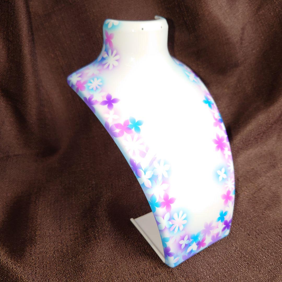 【一点物】ハンドメイド　フラワーモチーフ　ネックレススタンド　ピアス