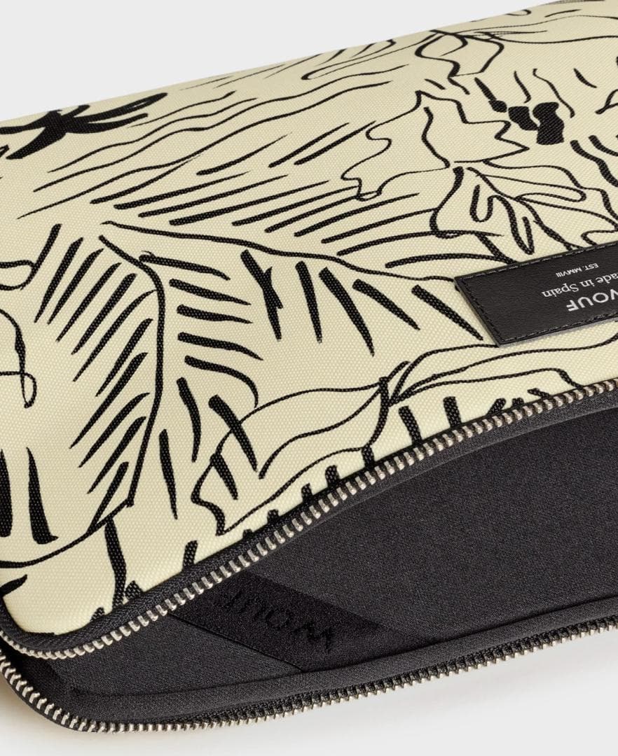 WOUF デイア Deia MacBook ケース (13インチ)　PCケース