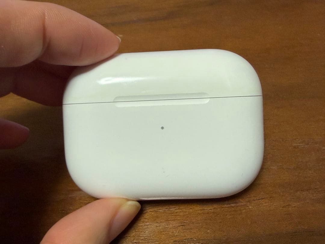 AirPods Pro2第二世代2023年販売　ホワイト 箱付き、付属品付き