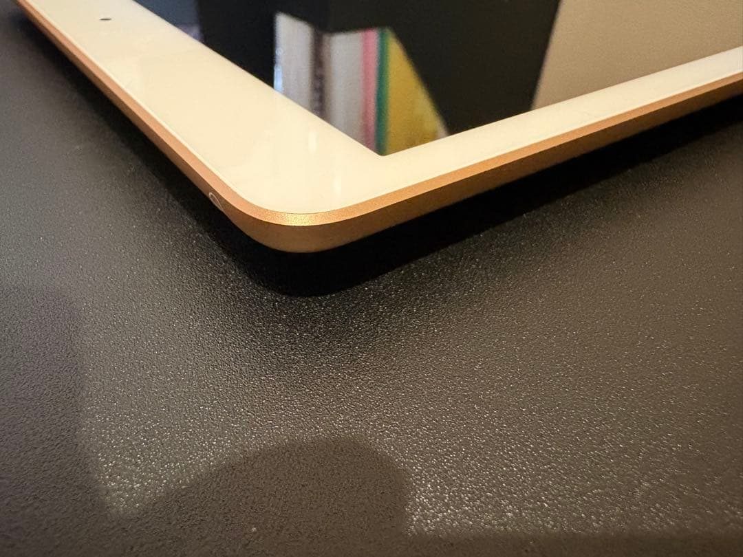 【美品】iPad 第8世代 32GB Wi-Fi ゴールド