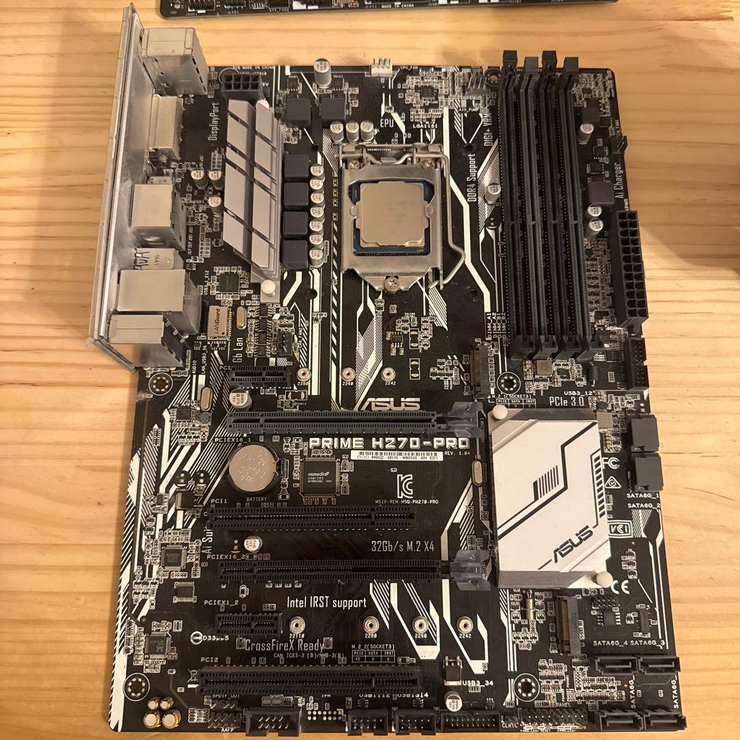 Intel Core i7-7700K ASUS マザーボード付き
