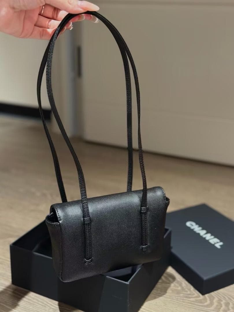 値下げ！ ストラップ chanel クラッチバッグ jennie 26P