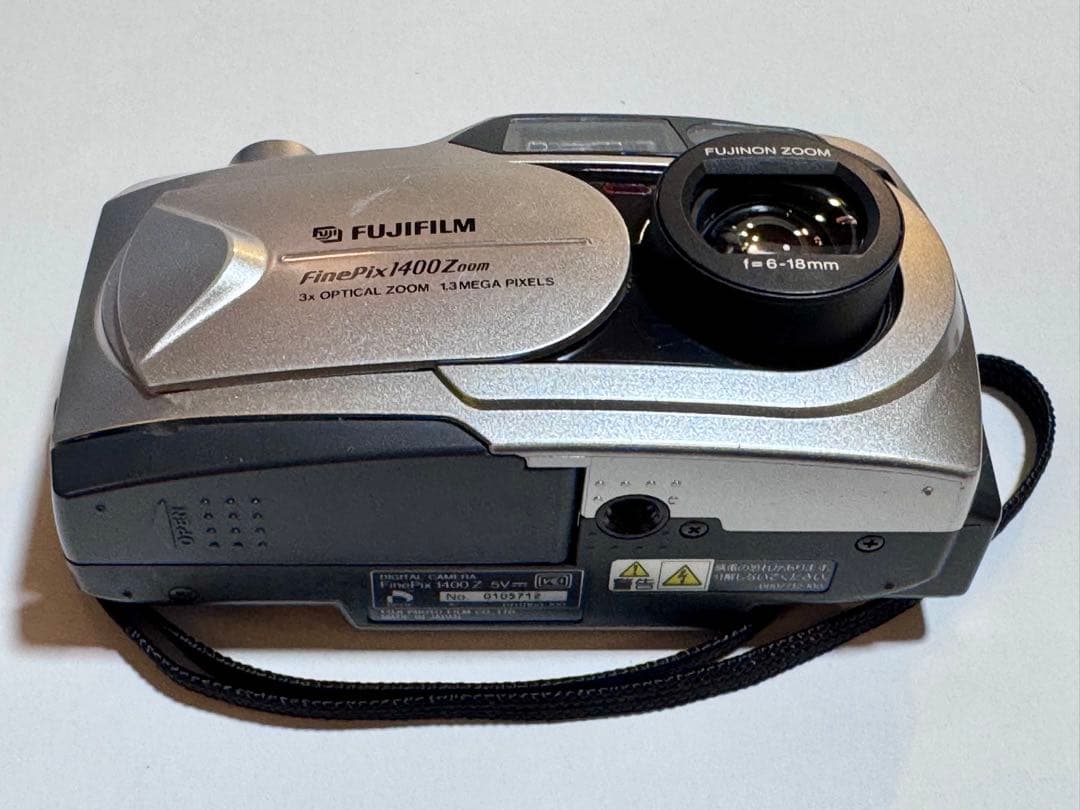 【完動メンテ済】FUJIFILM FinePix 1400 Zoom/16MB付