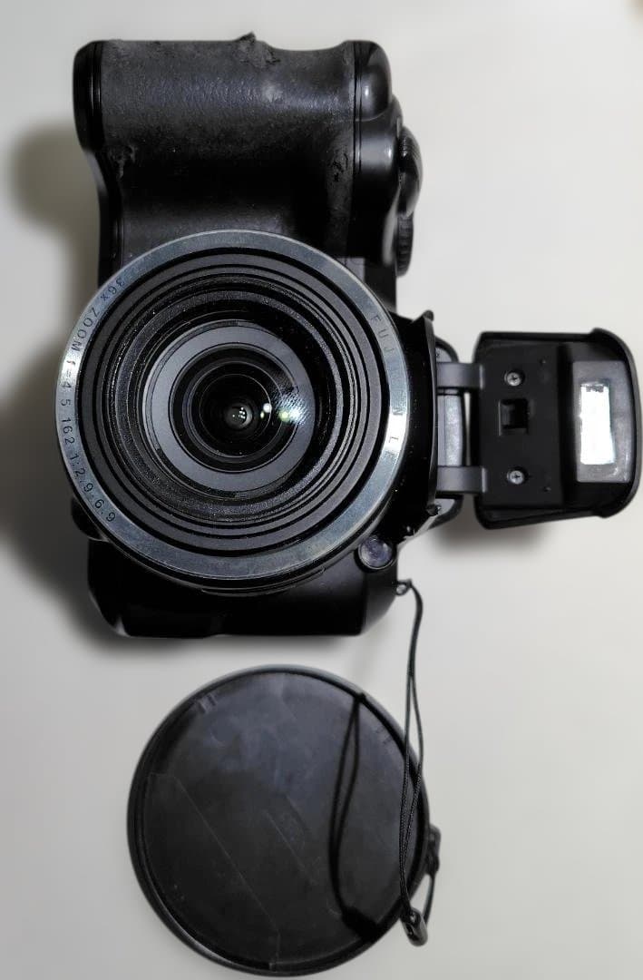【値下げ済み・動作確認済み】FUJIFILM FINEPIX S8600