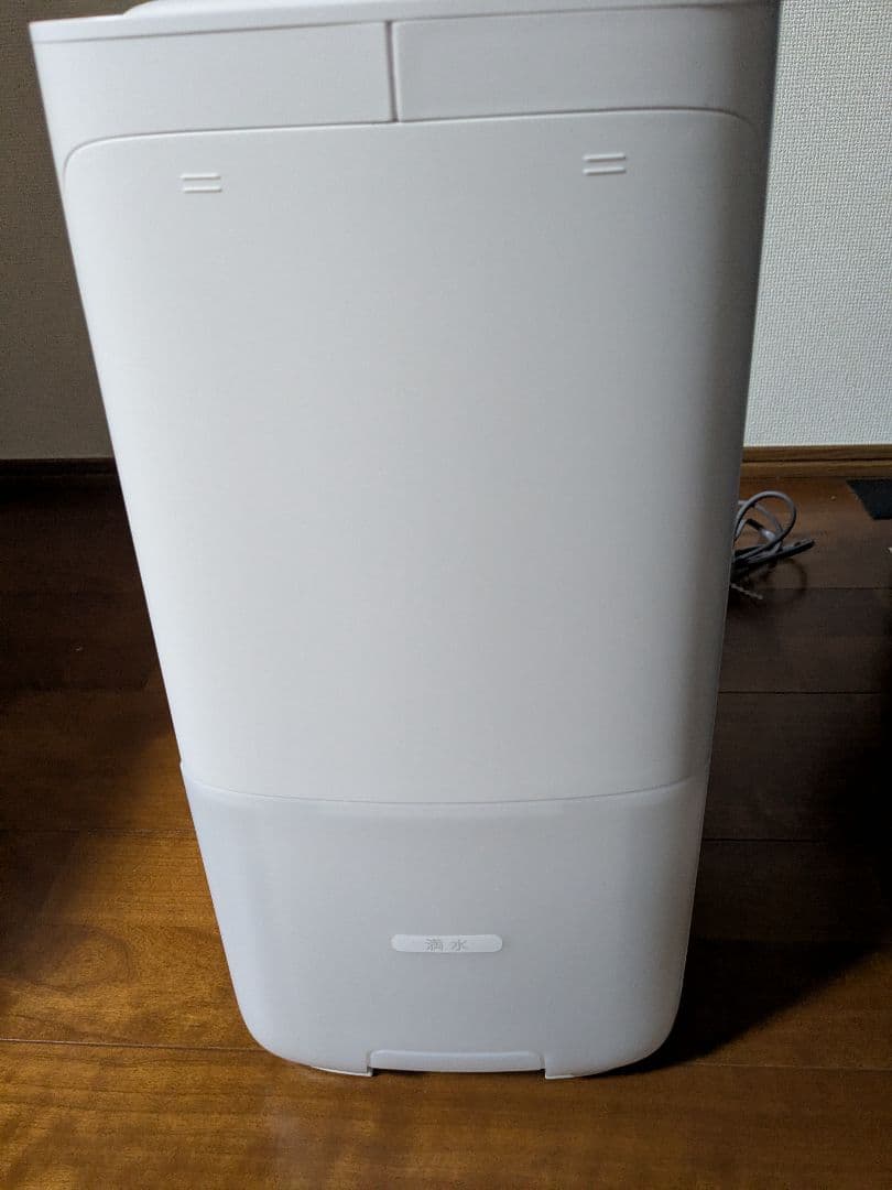 シャープ加湿空気清浄機　HV-L55-W（美品)