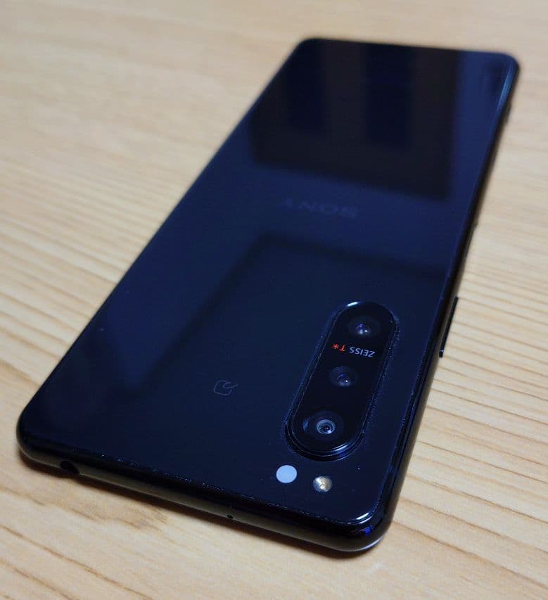 SONY Xperia 5Ⅱ SO-52A 5G black 画面に線あり