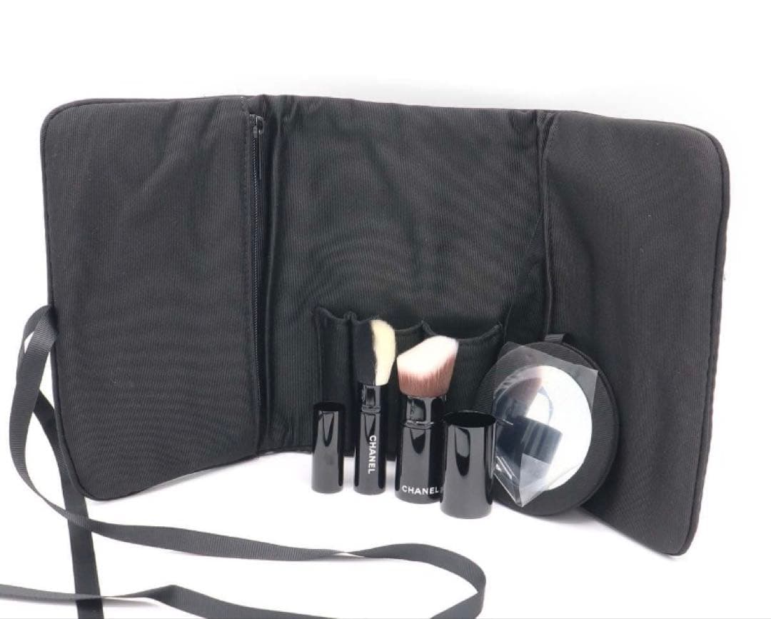 新品 CHANEL レザンディスパンサーブルドゥシャネル 限定 メイクブラシ