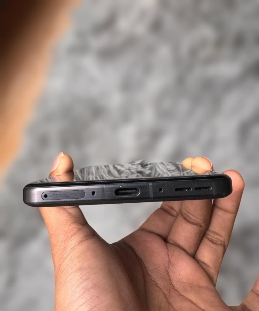 スマートフォン本体 OnePlus 13 12GB+256GB (Black model)